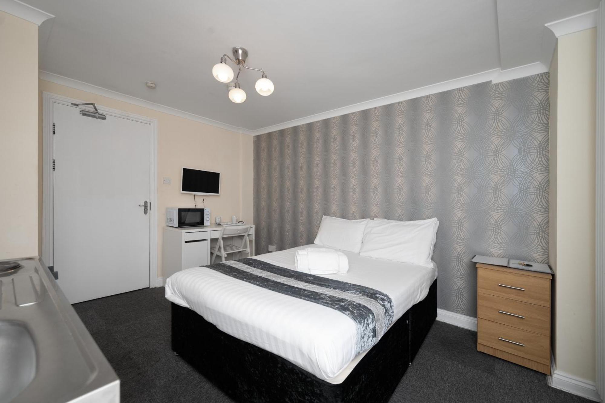 Flexistay Tulsi Aparthotel Croydon Exterior photo