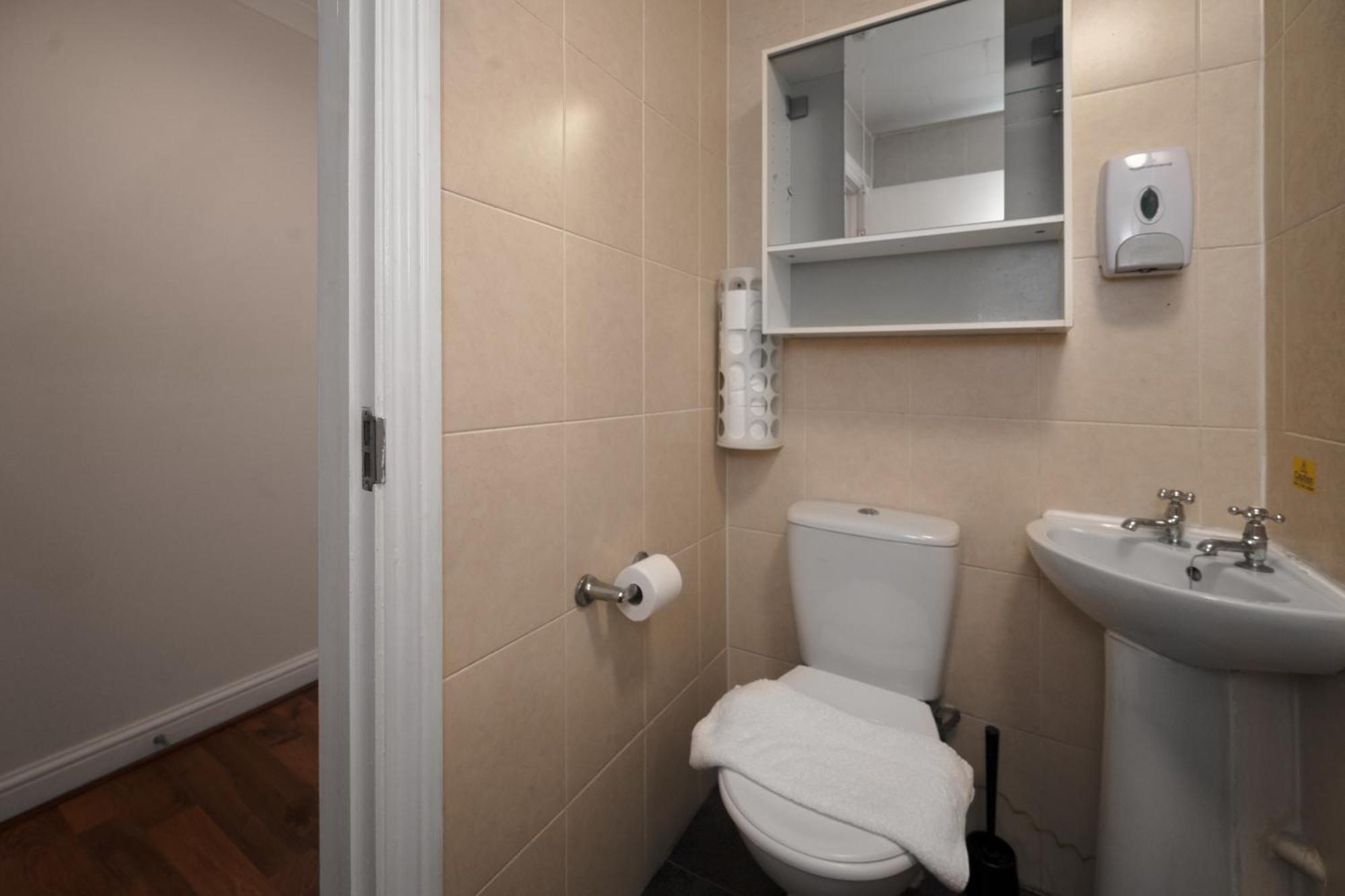 Flexistay Tulsi Aparthotel Croydon Exterior photo