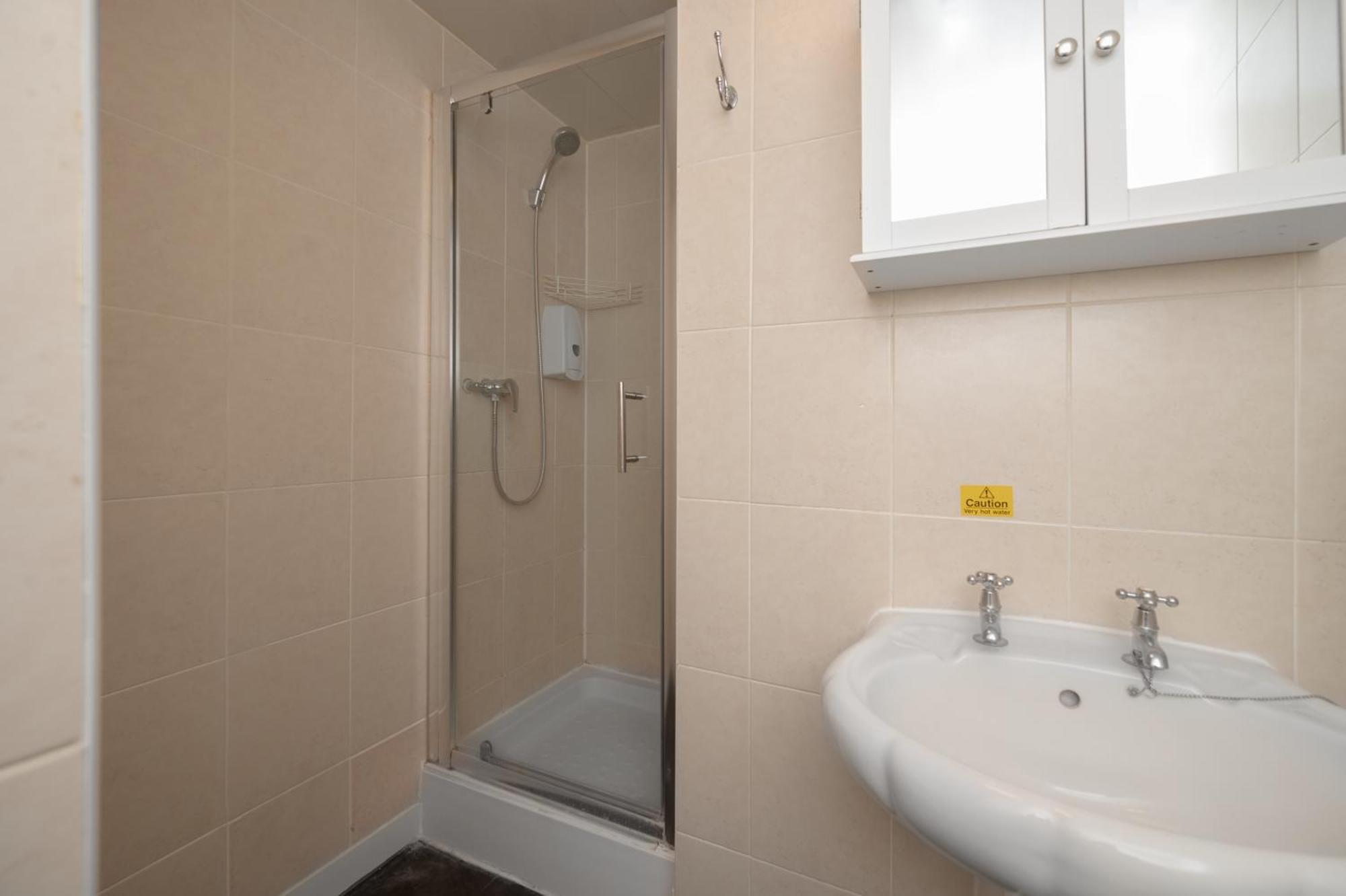 Flexistay Tulsi Aparthotel Croydon Exterior photo